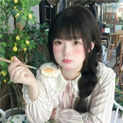 女孩爱跑步